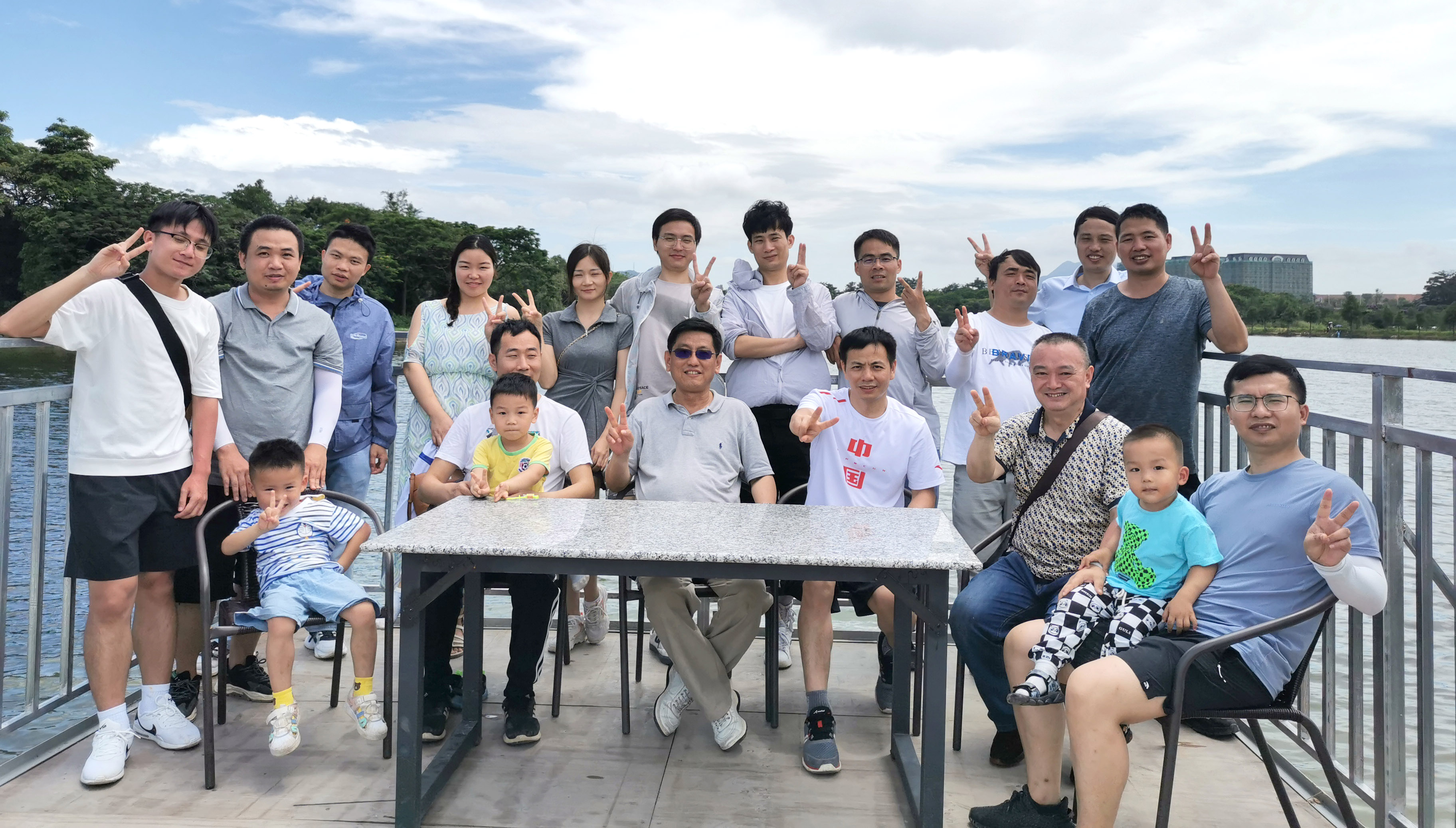 2022年5月釣趣橫生·歡樂無(wú)限——j9娛樂科技組織員工垂釣團(tuán)建活動(dòng)     2022年5月29日
