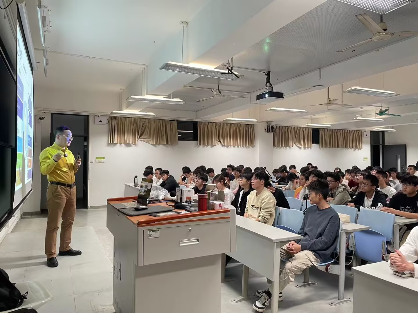求職干貨—j9娛樂科技CEO章慧談“企業對工程師的素質要求”——2024.3.25